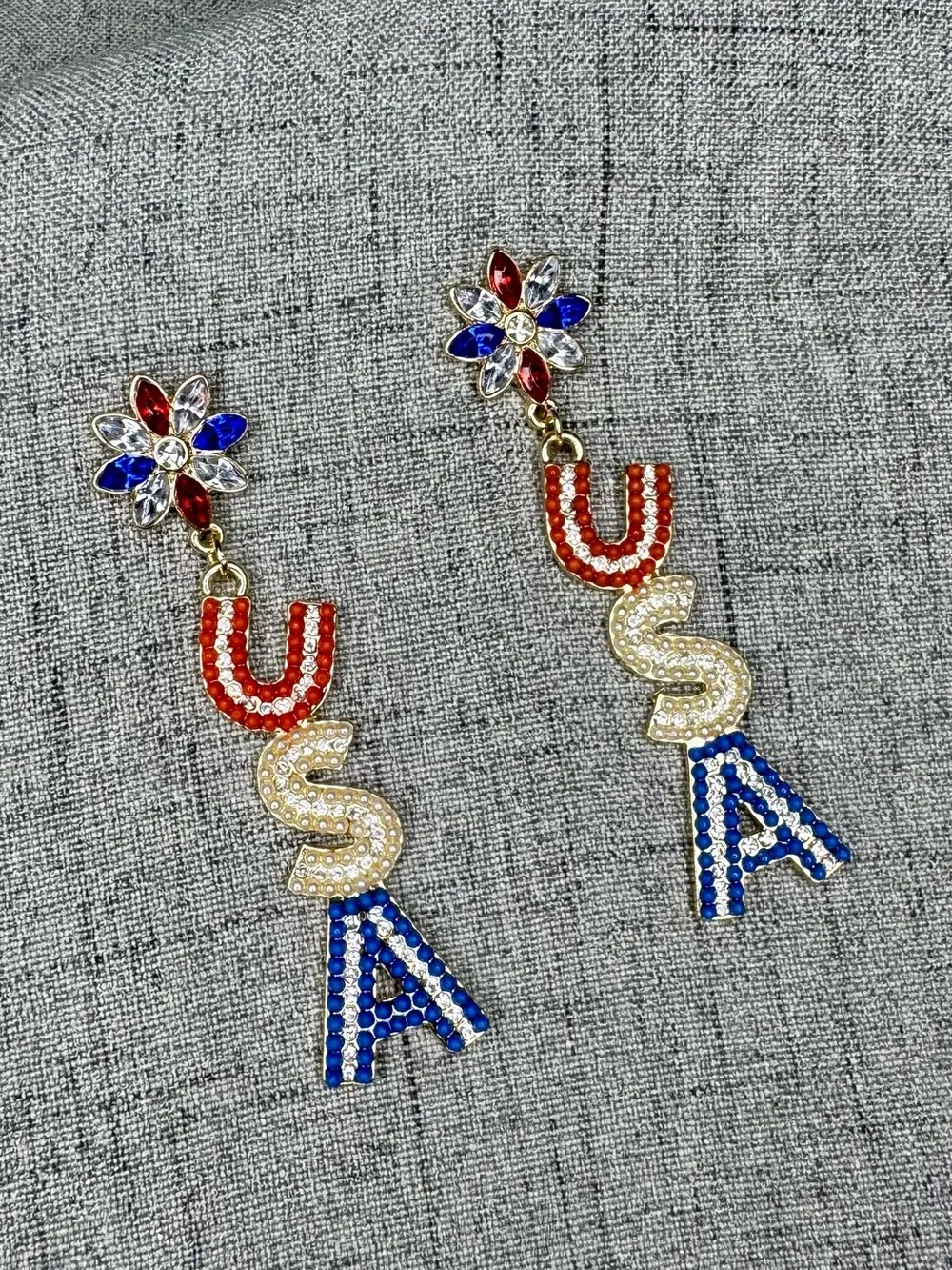 Patriotic USA Rhinestone Beaded Dangle Earrings Red White Blue July 4th NWT